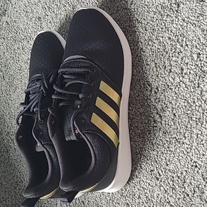 Adidas - NWOT - Women's Size 8 - QT Racer 2.0 Shoes